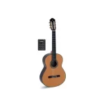 Guitarra clásica Admira A2 electrificada Fishman