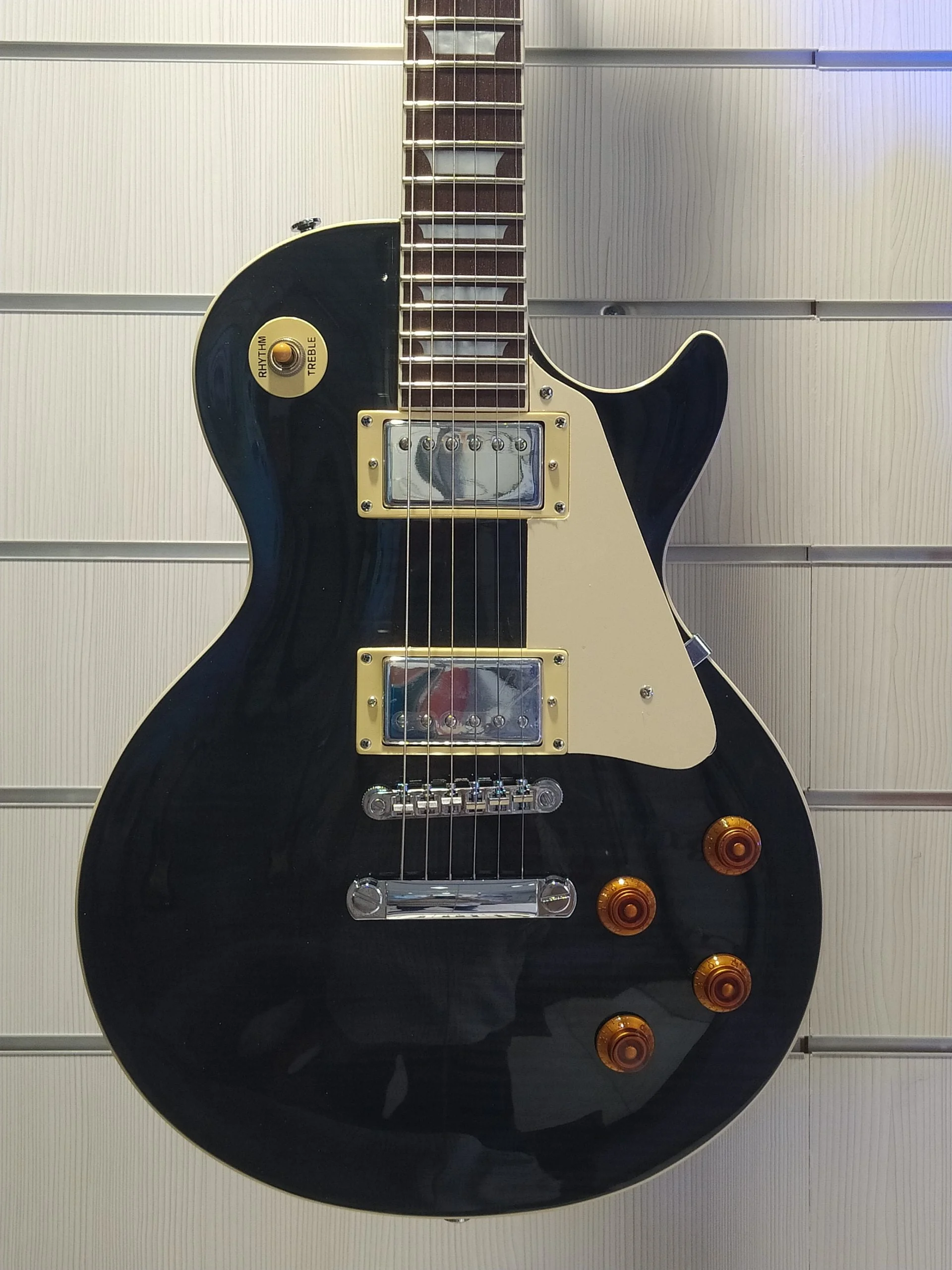 IMG_20221103_104901 (2) Guitarra Eléctrica Tokai Lp Flame Top Transp Black - Imagen 1